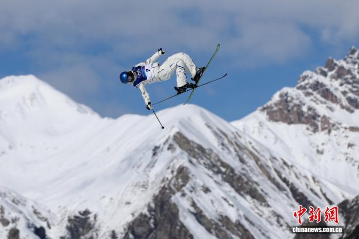 冬奥赛场拥抱背后：对手