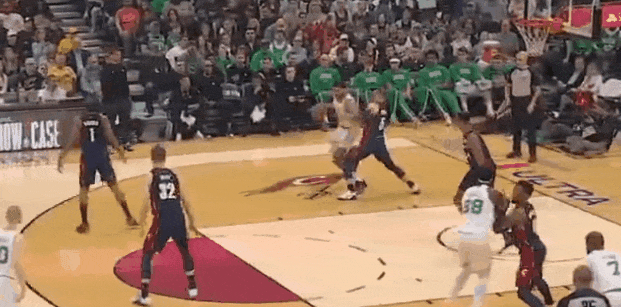 塔图姆复出第二战凯尔特人胜骑士 哈登传球惊艳