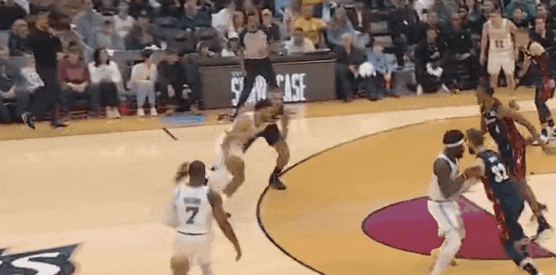 塔图姆复出第二战凯尔特人胜骑士 哈登传球惊艳