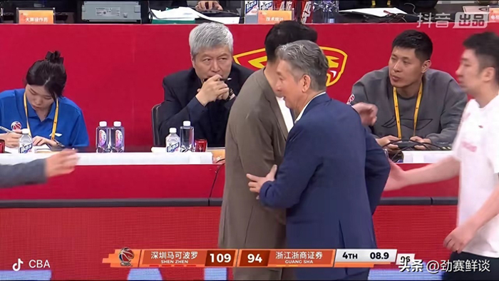 深圳队109-94大胜广厦终结对手连胜势头