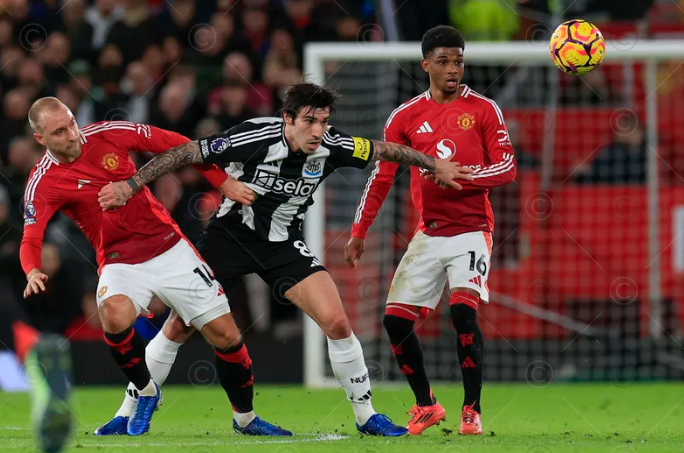 纽卡斯尔或因欧冠资格出售托纳利 曼联成最大买