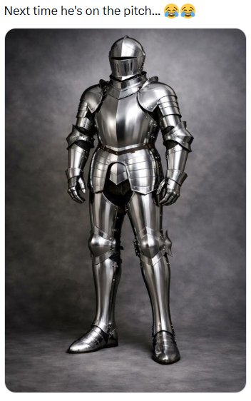 荷甲球员霍尔特比重伤引护腿板争议升级