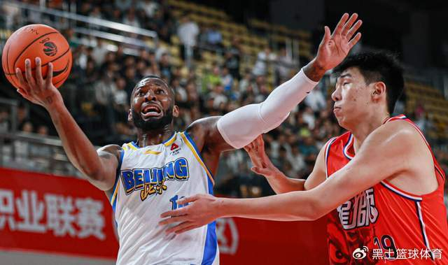 北京首钢大胜青岛男篮 杰曼狂砍29分助球队重返