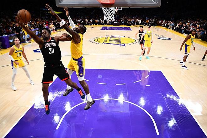 湖人两连胜奠定系列赛优势 卡佩拉低迷成火箭败